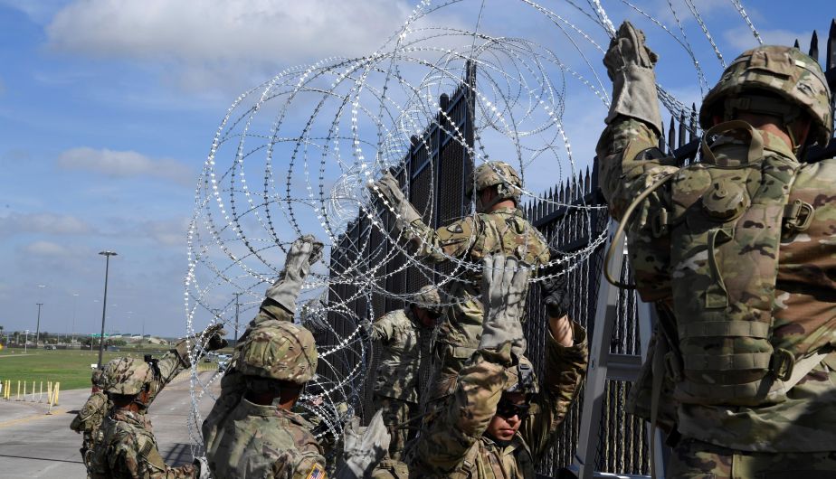 EE.UU. enviará «miles» de militares más a la frontera con México