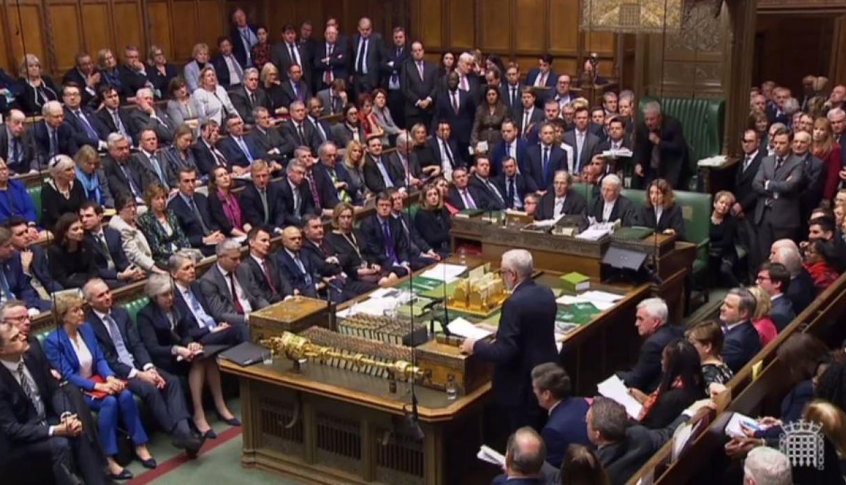 Parlamento británico rechaza propuesta de Theresa May de retirarse de la Unión Europea