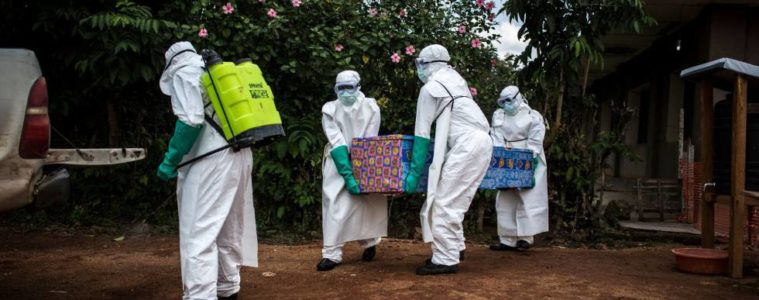 A 322 asciende la cifra de muertos por brote de ébola en el Congo
