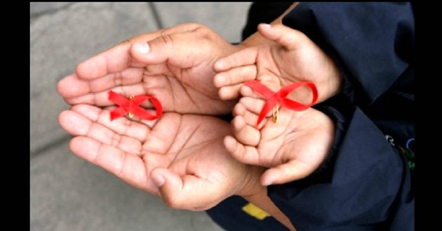 Más de mil 500 niños nacen con VIH en Vietnam