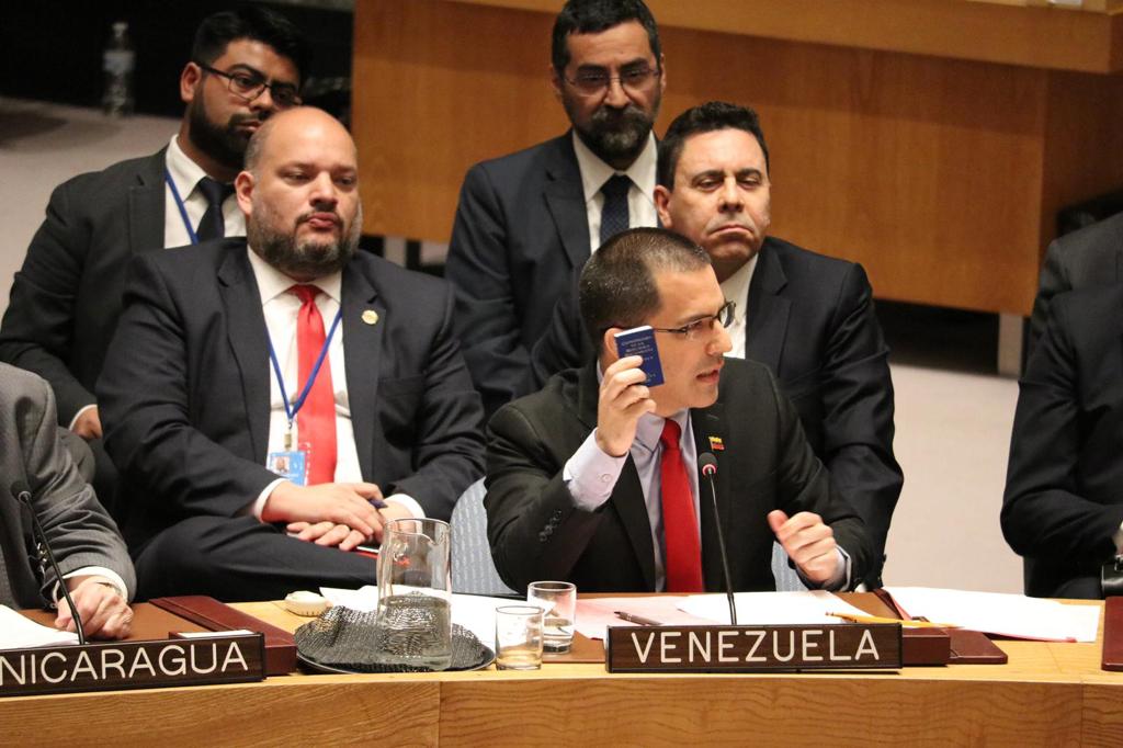 Venezuela acusa a EE.UU. de estar al frente del golpe de Estado en marcha
