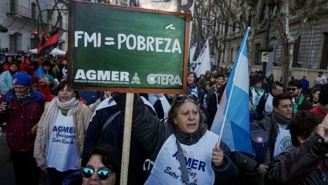 Gobierno argentino no aceptará condicionamientos del FMI para pago de deuda