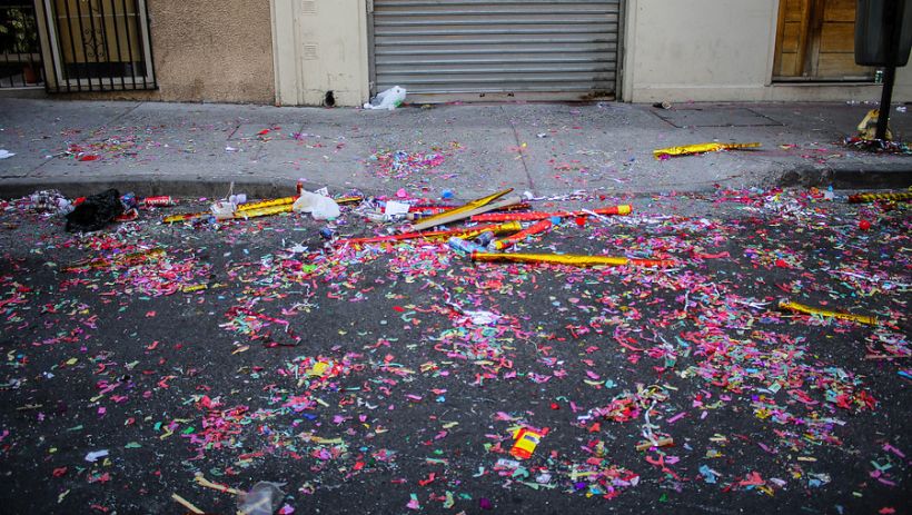 Santiago: Festejos de Año Nuevo en la Alameda dejaron 35 toneladas de basura