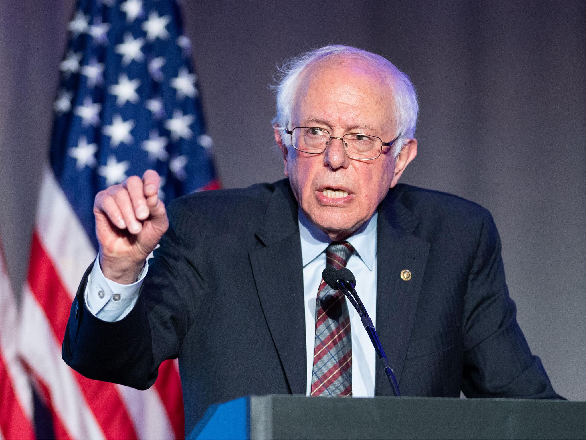 Sanders a Trump: No debemos apoyar golpes de Estado