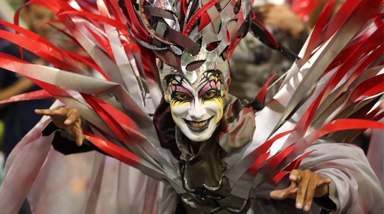 El mundo prepara sus disfraces para celebrar fiestas de Carnaval