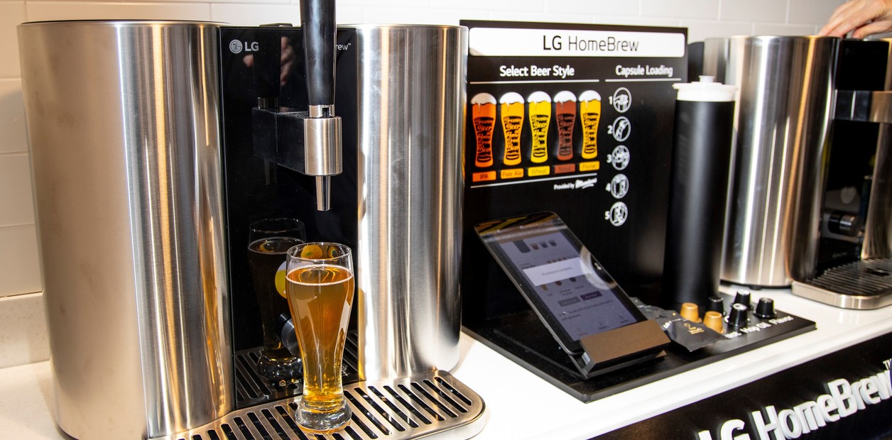 Primera TV plegable y máquina de hacer cerveza artesanal llegarán a México