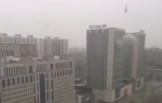 Al menos un muerto tras explosiones en un centro comercial en China