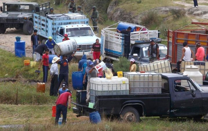 Descubren túnel secreto usado para el robo de combustible en México
