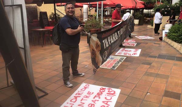 Treinta días en huelga cumplieron los trabajadores de la cadena de restaurantes Bariloche