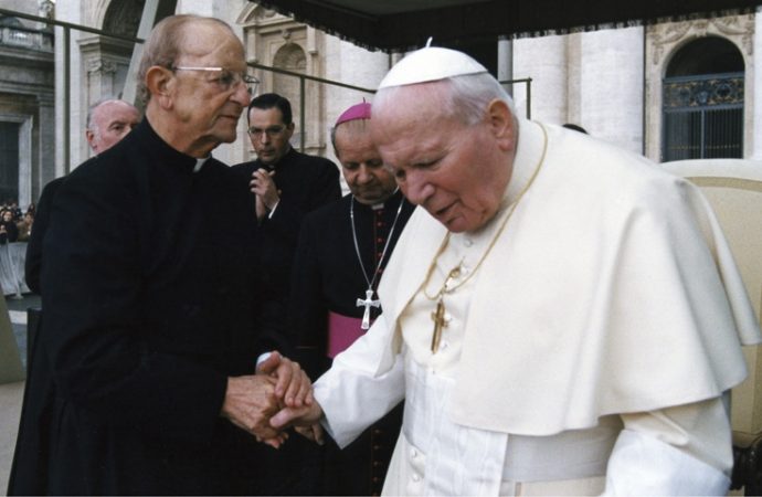 Más de 200 informes: Vaticano encubrió por más de 60 años la pederastia de un clérigo