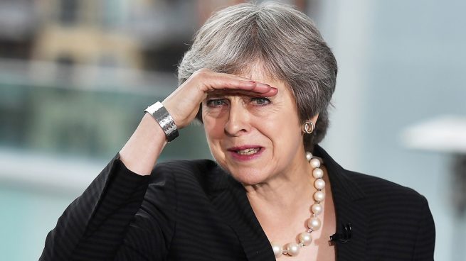 Reino Unido y Theresa May navegan por un inmenso mar de incertidumbre