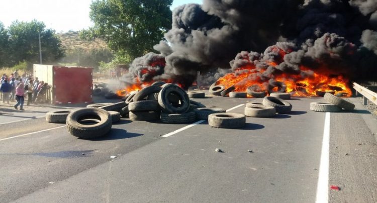 Pescadores artesanales e industriales protestaron por aprobación de ley de la jibia