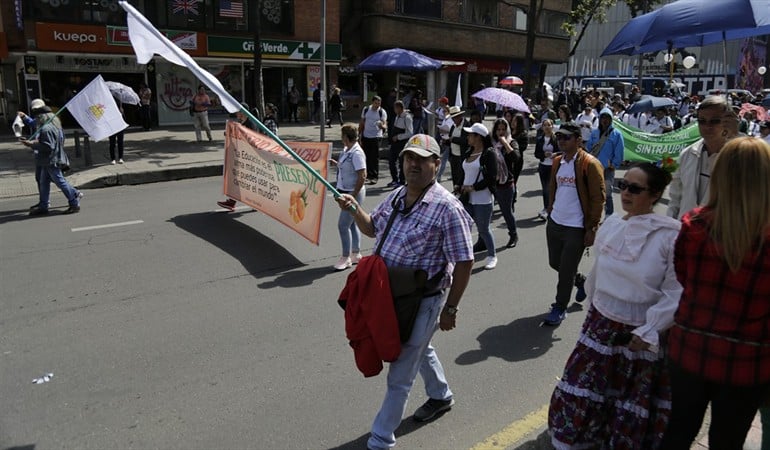 Inició paro regional de campesinos y maestros en Cauca