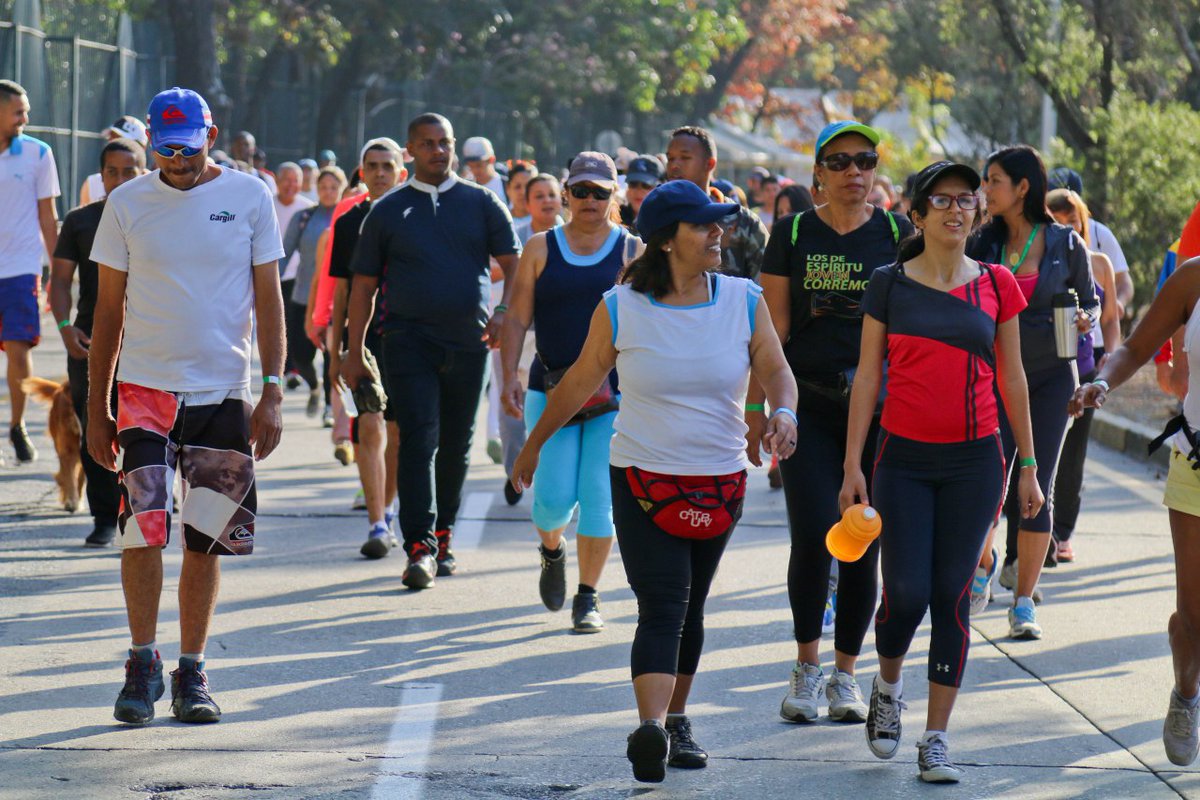 Venezolanos corrieron y caminaron para promover el deporte ecológico