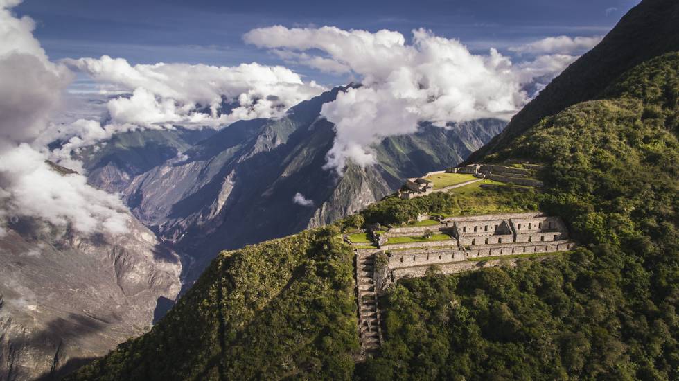 Algas y musgos amenazan con destruir a la Roca Sagrada de Machu Picchu