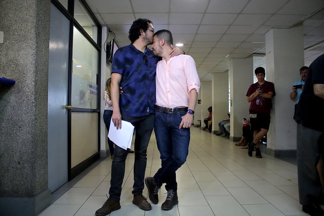 Corte Suprema dicta inédito fallo en favor de pareja gay por matrimonio igualitario