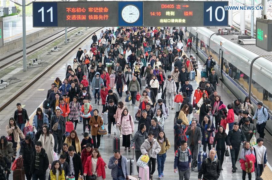 Uso de trenes en China alcanza su punto máximo con el Festival de la Primavera