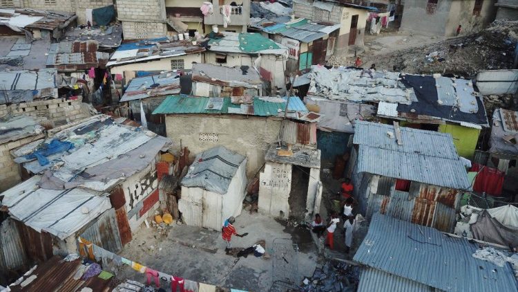 Haití en emergencia económica y ningún país puja por enviar «ayuda humanitaria»
