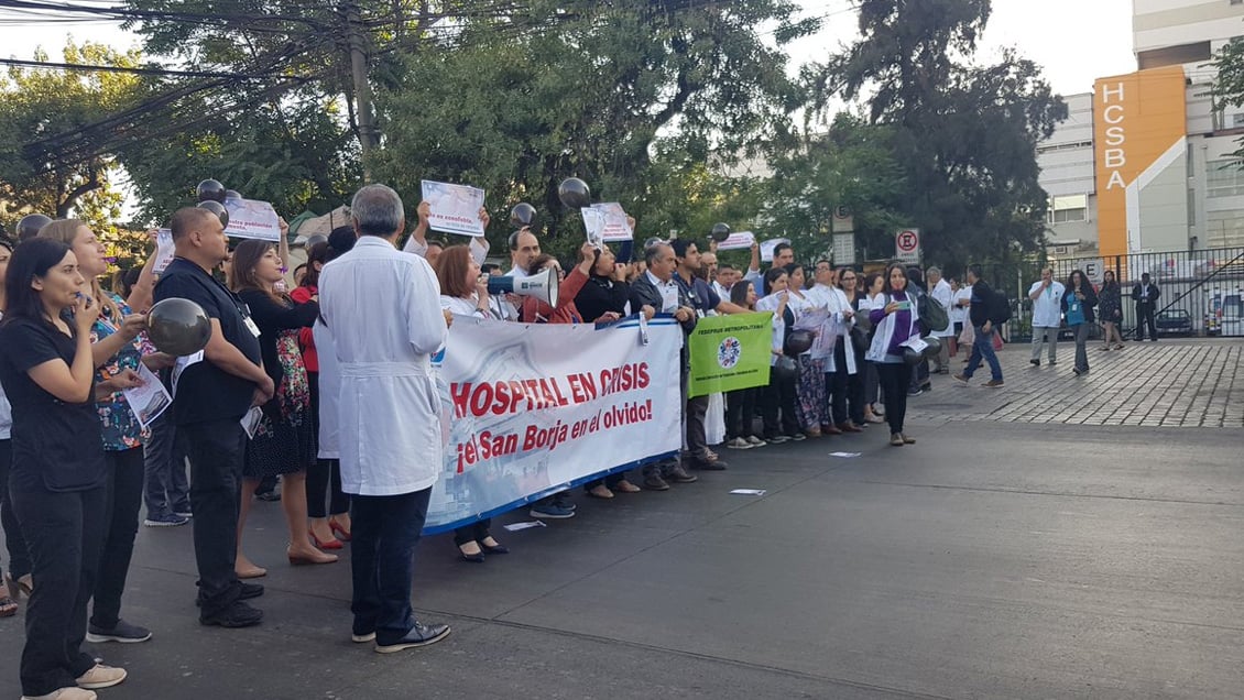 Colegio Médico por movilización en Hospital San Borja: No podemos seguir siendo cómplices de una atención inadecuada