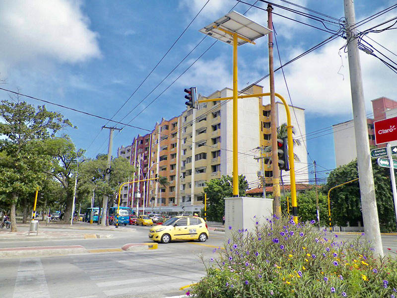 Santa Marta apuesta por semáforos que funcionan con energía solar
