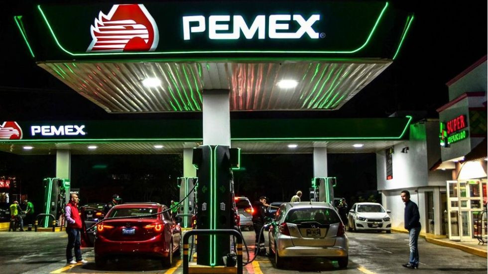 López Obrador impulsará plan de recuperación de Pemex