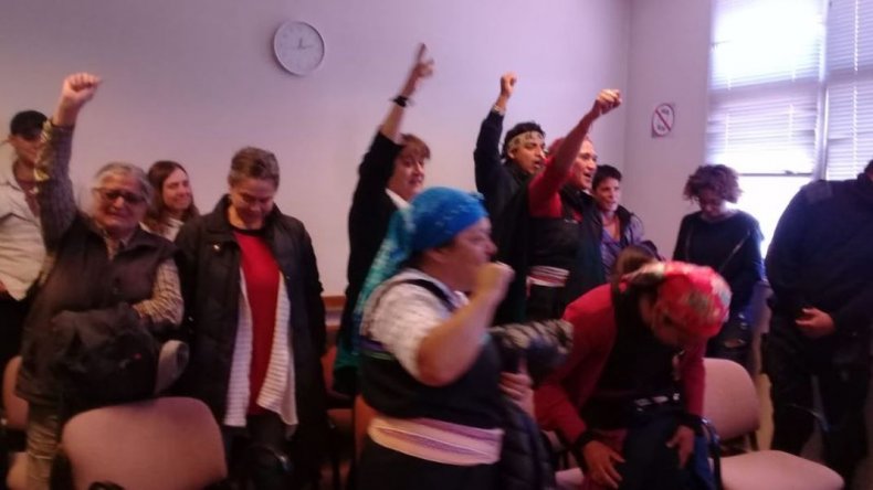 Justicia argentina absuelve a los mapuches acusados de usurpación en Cushamen
