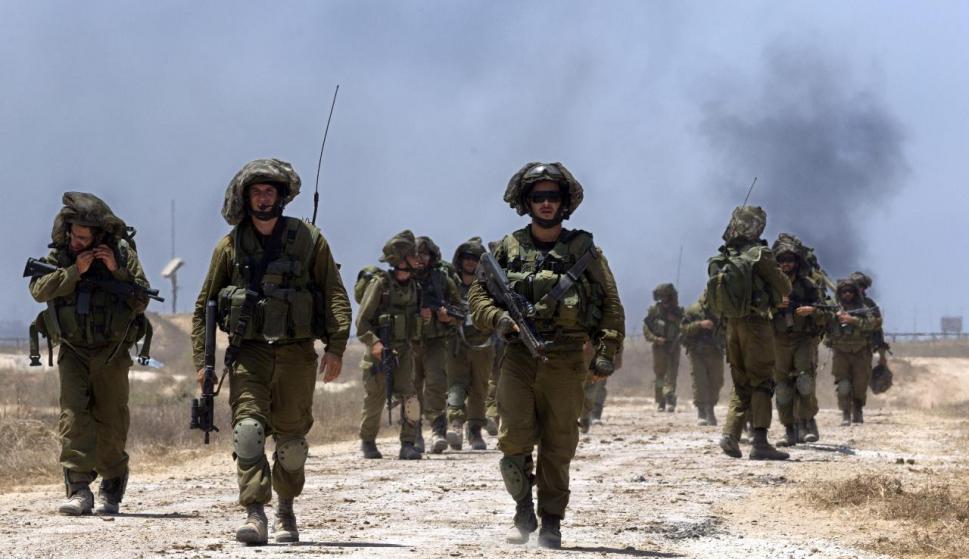Ejército israelí amenaza movilizando a soldados de reserva en la frontera con Gaza