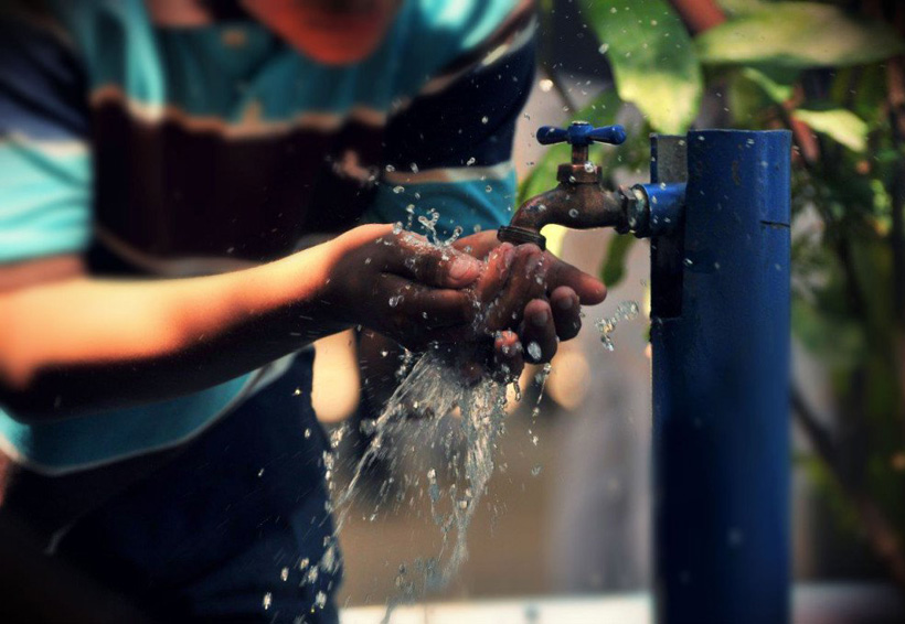 Gobierno venezolano trabaja para restituir suministro de agua