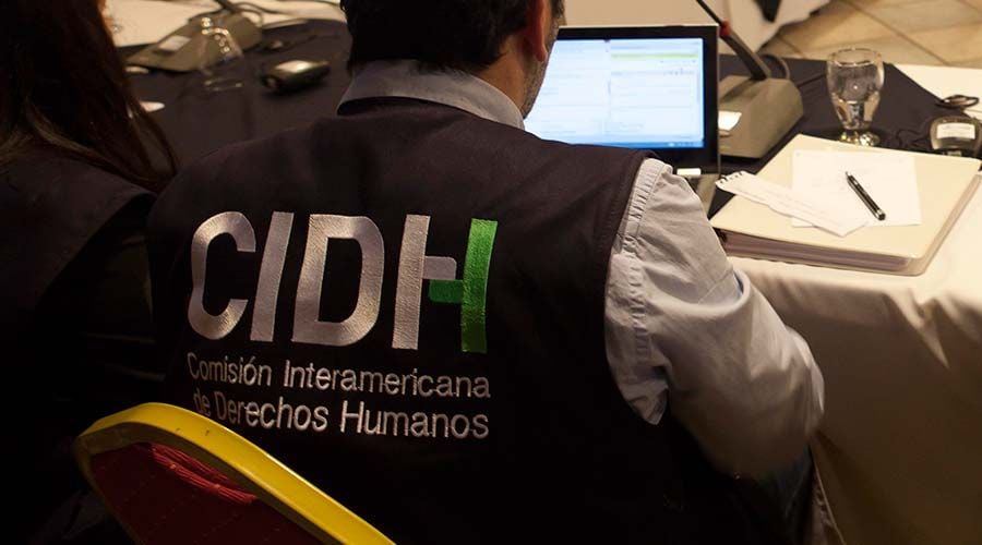 CIDH admite demanda de comunidad mapuche huilliche por planta de alimento para salmones