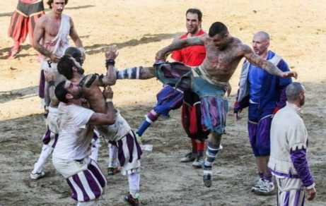 (Video) El Calcio Storico Fiorentino se jugará en las alturas de Italia a finales de marzo