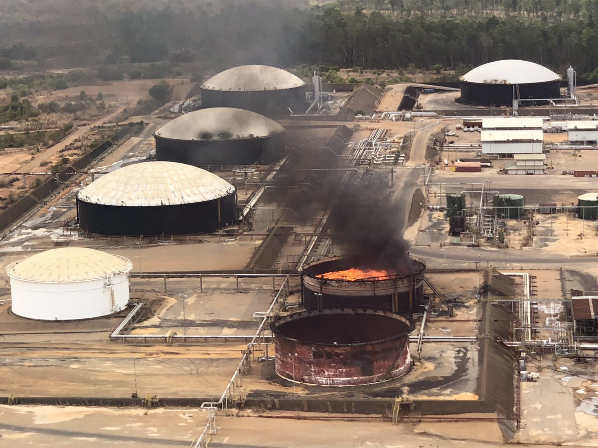 Continúa el ataque en Venezuela: explotan dos tanques en instalaciones petroleras