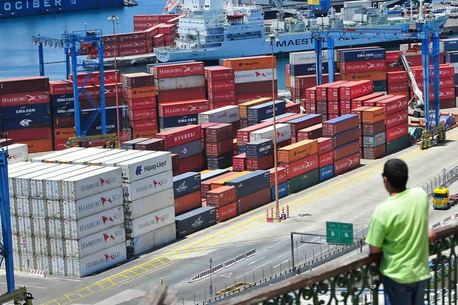 Comercio exterior de Chile creció 40% en los primeros 10 meses de 2021 y exportaciones del periodo ya superan a todo el 2020