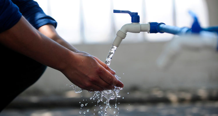 «Bien nacional de uso público»: Campaña busca reunir 500 mil firmas para devolver el agua al Estado