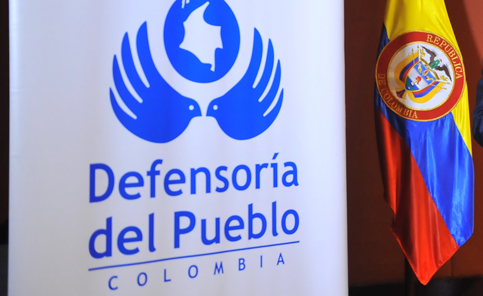 Atacan con explosivos misión de la Defensoría del Pueblo en medio de bloqueos indígenas en Colombia