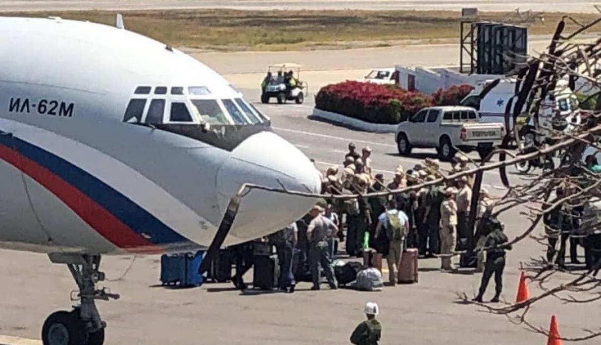 Dos aviones rusos llegaron a Venezuela con 99 militares y 35 toneladas de carga