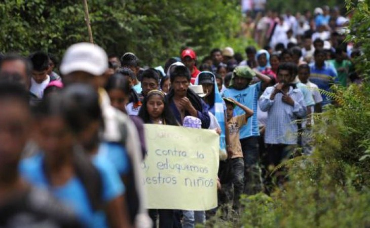 Miles de campesinos e indígenas desplazados de sus territorios en Colombia