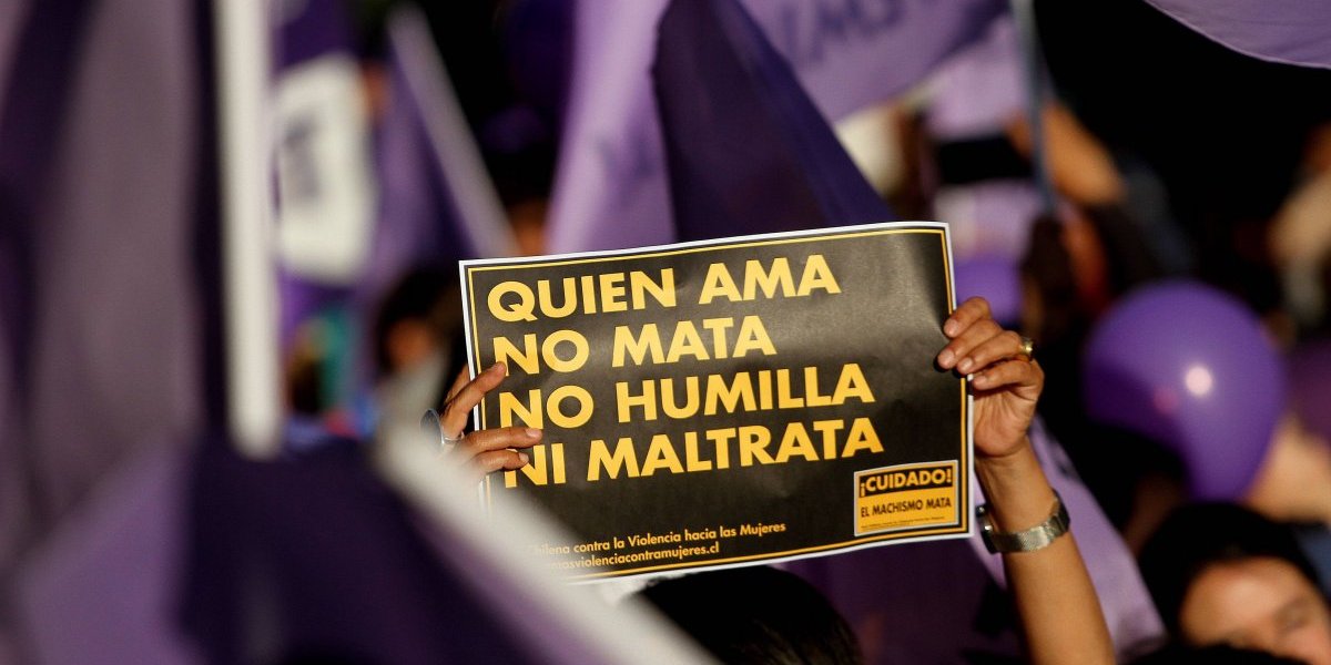 Proyecto que sanciona la violencia en el pololeo tendrá urgencia en el Congreso