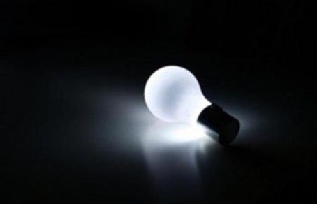 Puerto Rico estuvo 11 meses sin luz y Trump solo le lanzó rollos de papel