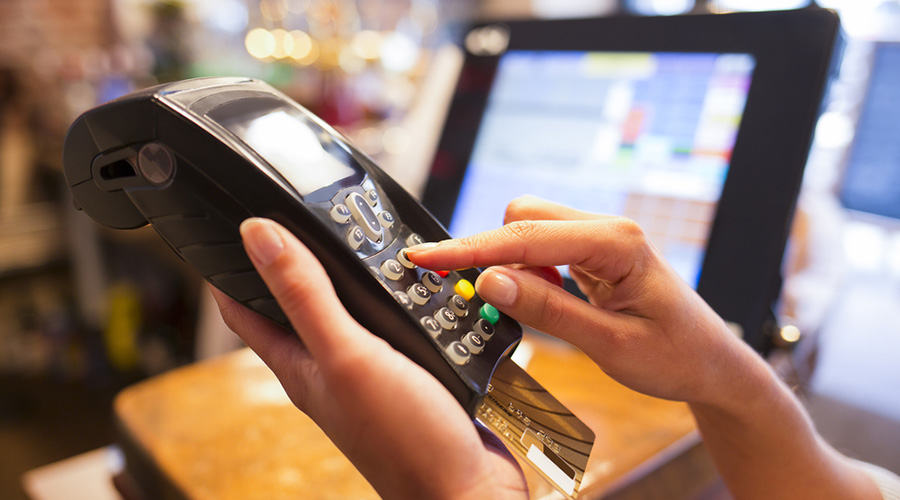 Diputado Boris Barrera: «Los bancos son los responsables de garantizar la seguridad de las tarjetas de crédito»