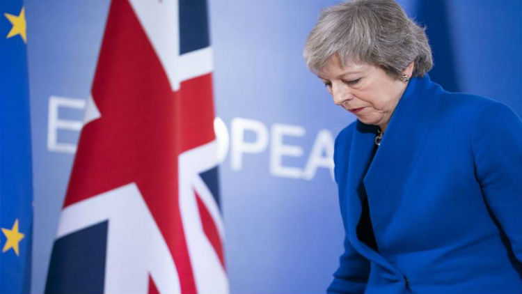 Theresa May pide a Bruselas retrasar el Brexit hasta el 30 de junio