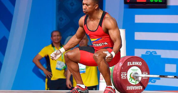 Campeón de pesas olímpico suspendido por eludir control antidopaje