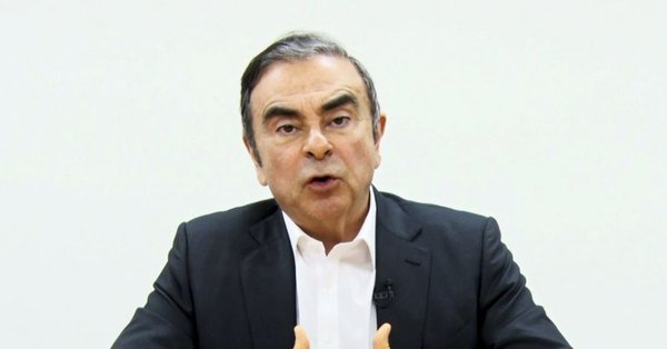 (Video) Expresidente de Nissan Motor dice ser víctima de una «conspiración» en su primer contacto con el público
