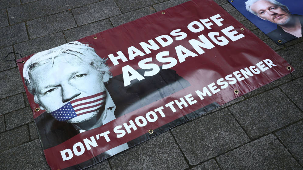 Assange no está solo: Organizaciones y personalidades en todo el globo marcan posición