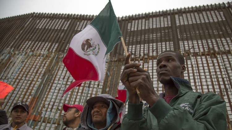Migrantes africanos también intentan ingresar a EE. UU. desde México