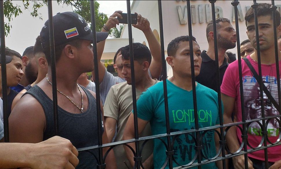 Colombia expulsará a militares desertores venezolanos que prometió refugiar