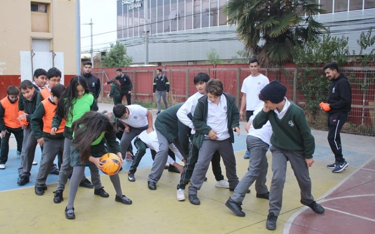 Día de la Convivencia Escolar: Salud mental y prevención del bullying, los principales desafíos en Chile