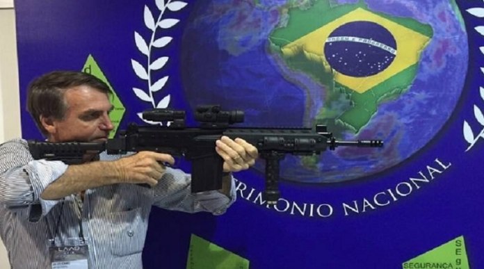 Bolsonaro propone que todo aquel que mate a un ladrón no vaya a la cárcel