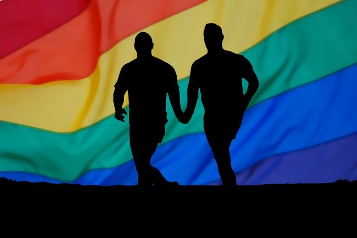 Cavernario: Video registró brutal agresión a pareja gay en su propia tienda comercial