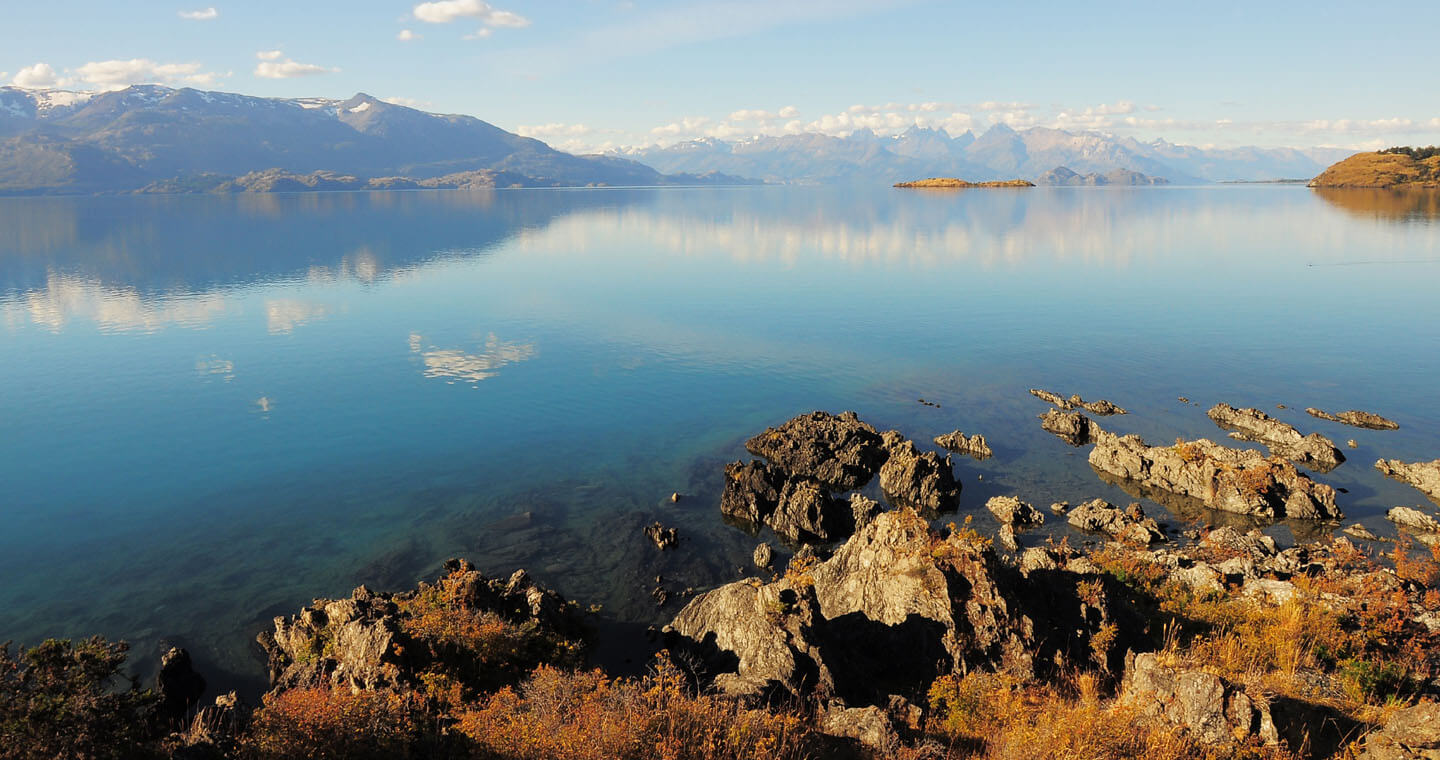 Preocupación en la Patagonia por perforaciones mineras en el entorno del lago General Carrera