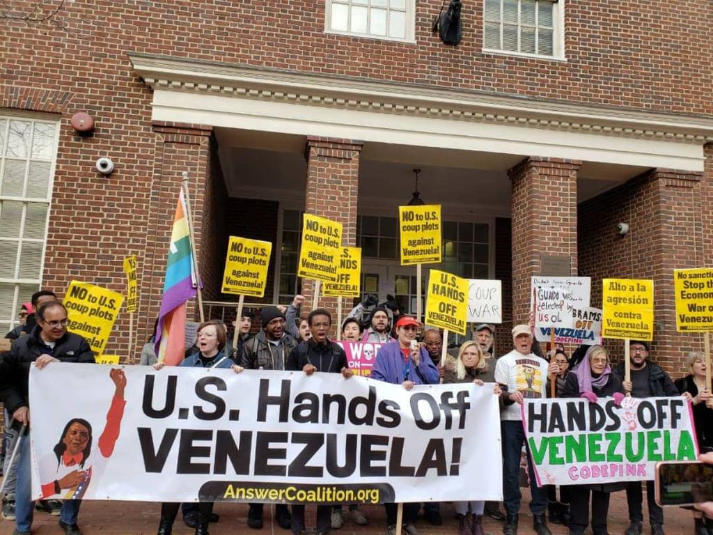 Venezuela espera que EE. UU. acepte a Turquía para admitir a Suiza en control de embajadas